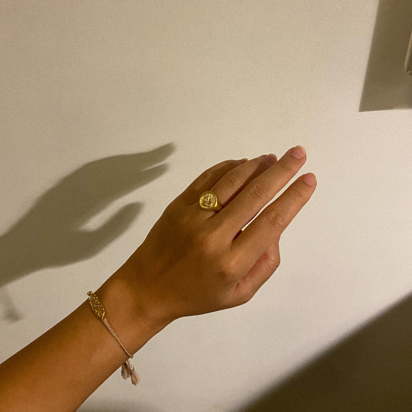 Hibiscus Signet Ring Gold