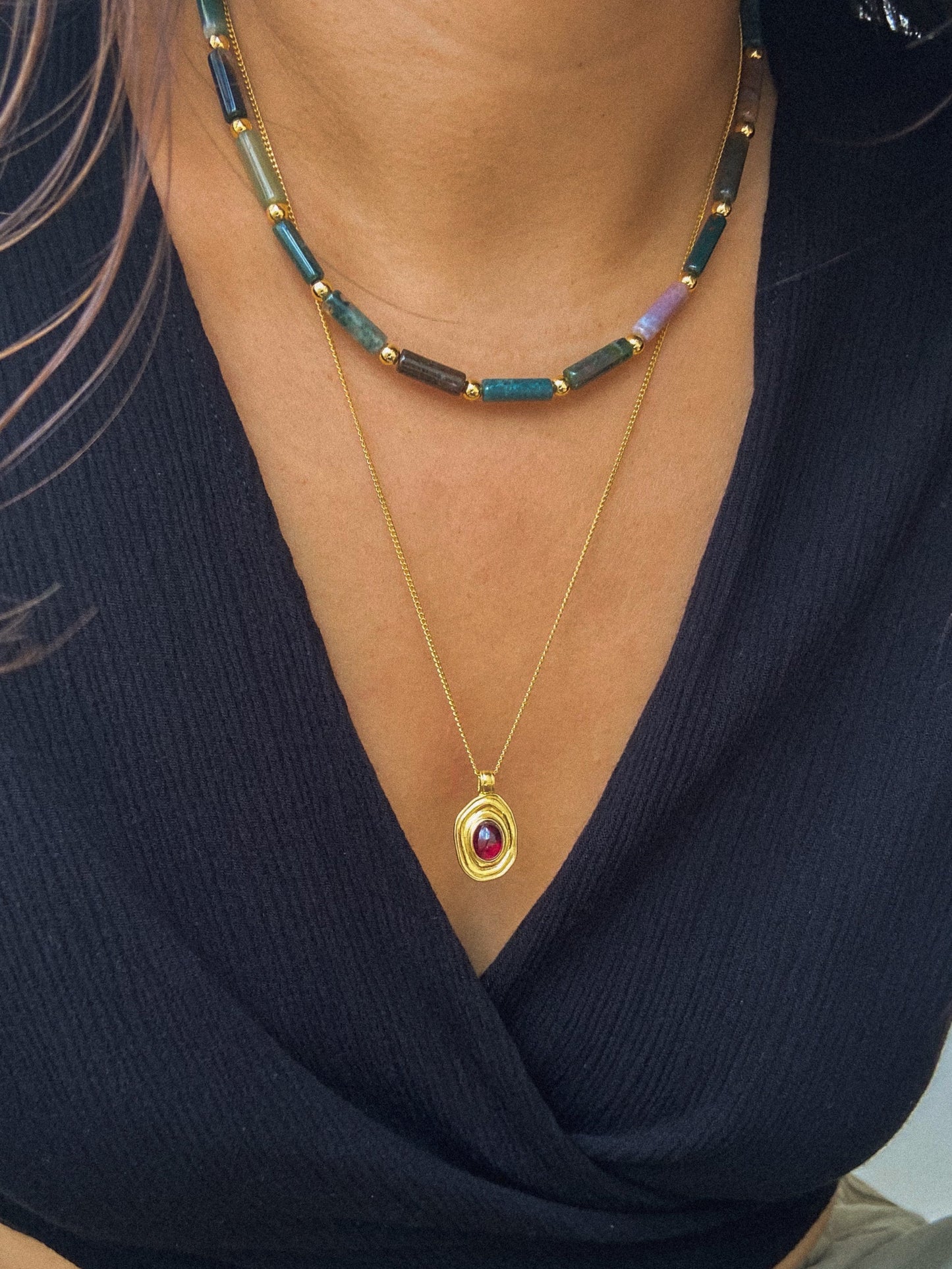 Portal Necklace Garnet Gold